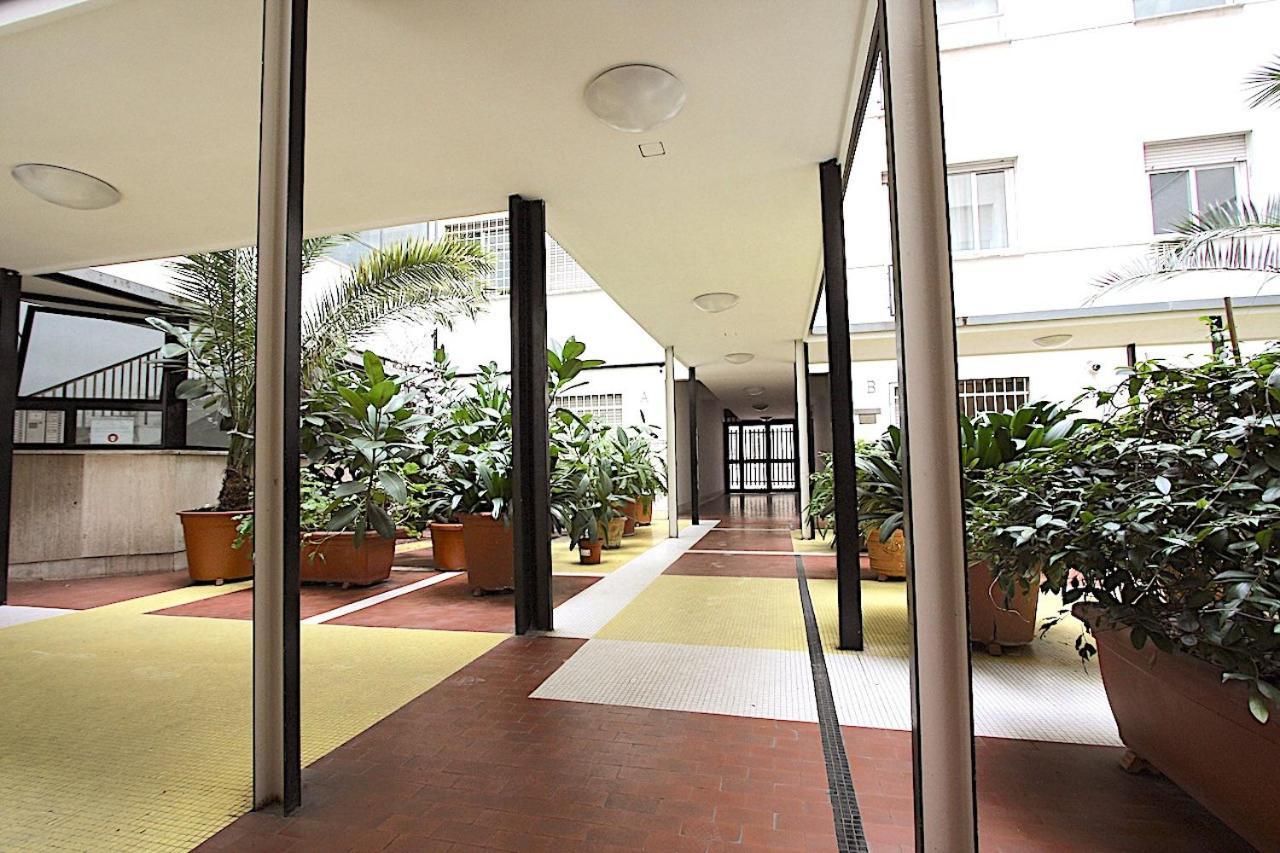 Corso Francia 1Br Apartment Rome Bagian luar foto